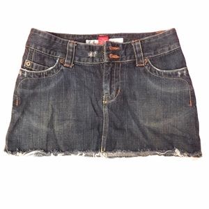 𝐌𝐎𝐒𝐒𝐈𝐌𝐎 | DISTRESSED DENIM JEAN MINI SKIRT